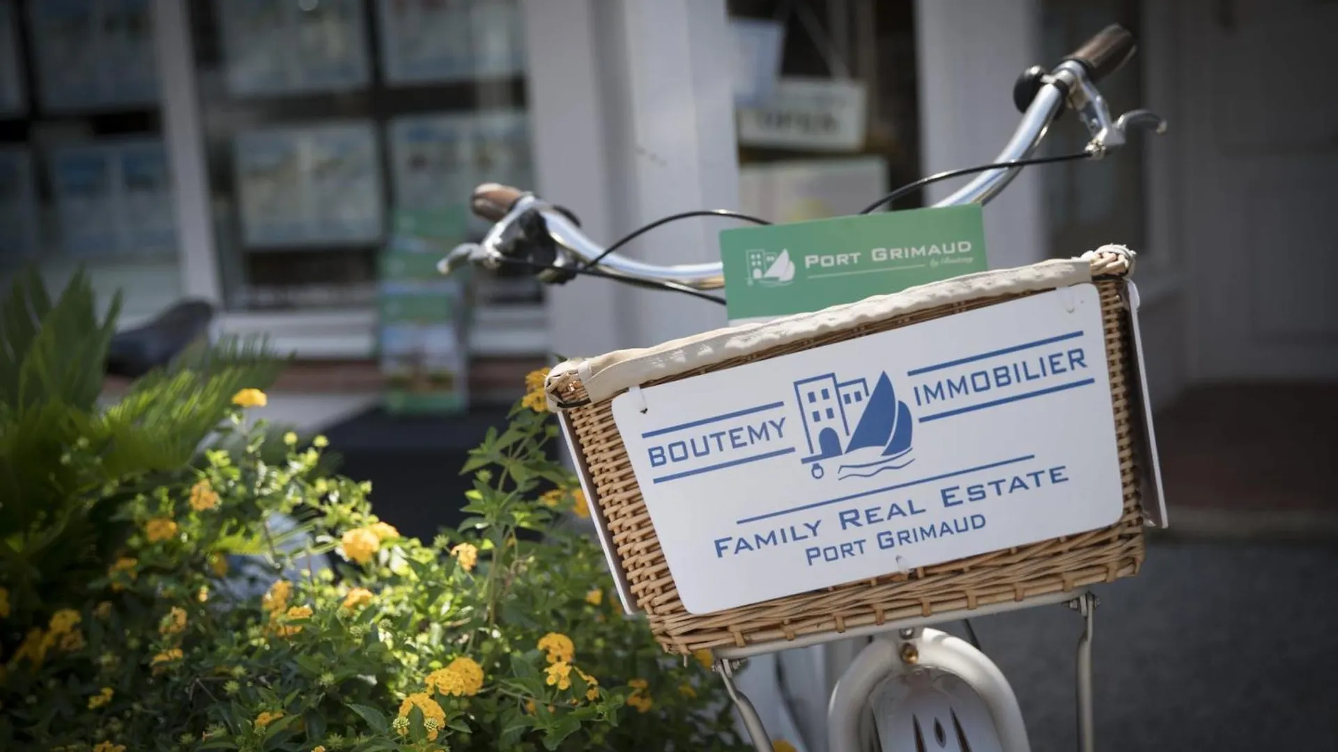 This Renovated And Air-Conditioned Apartment Grimaud France