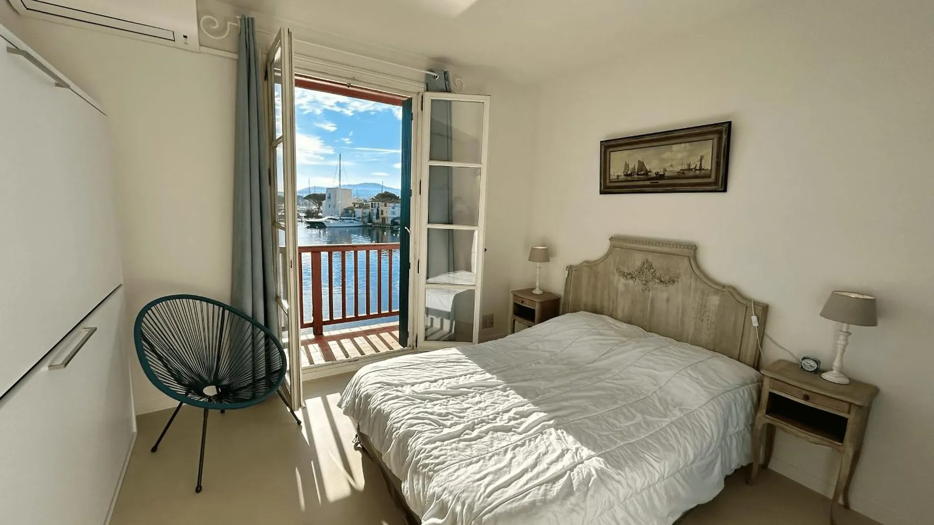 This Renovated And Air-Conditioned Apartment Grimaud
